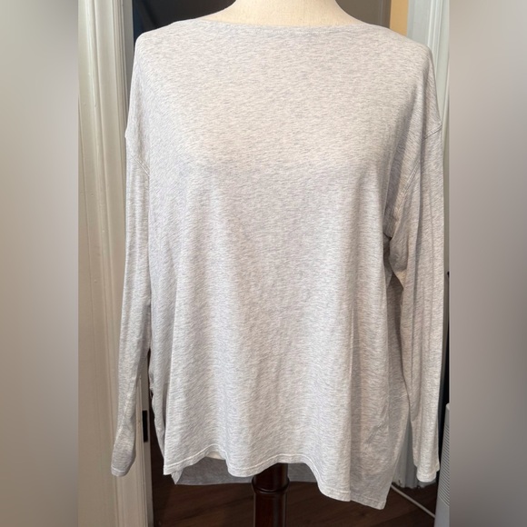Lululemon Back In Action Long Sleeve Top Size 8 - Picture 2 of 7